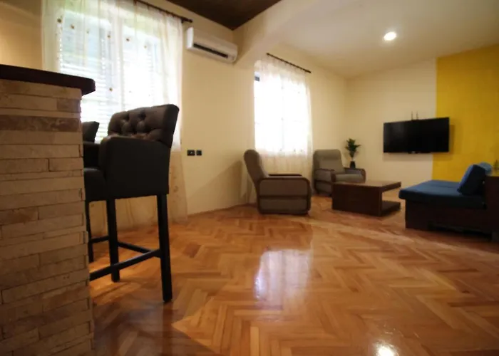 Center1 Villa *